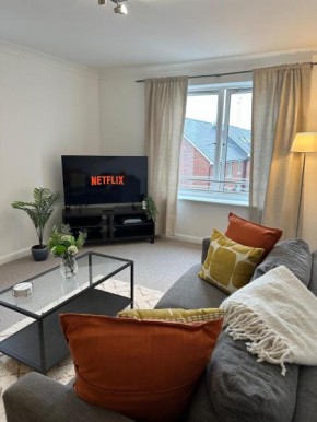 Cosy 2-Bed Flat in Reading